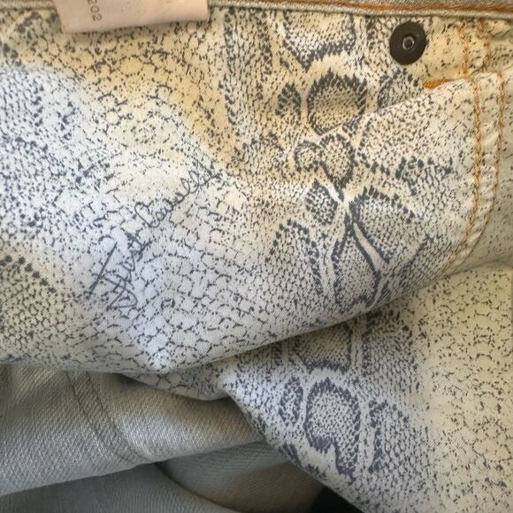 Just Cavalli Men's Light Wash Paint Splatter Straight Jeans 32"x32" Flawed-Read - Picture 10 of 11